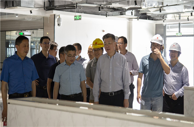 合肥市委常委、副市長路軍赴安徽公司合肥市第六中學新校區(qū)項目調(diào)研