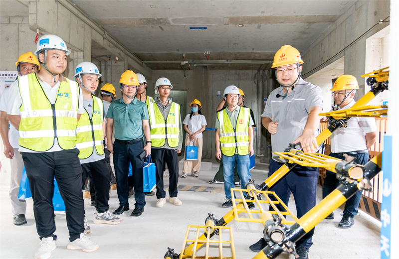 2024年9月20日，由深圳市羅湖區(qū)住建局主辦，中天建設(shè)集團(tuán)承辦的2024年度深圳市羅湖區(qū)裝配式建筑質(zhì)量、安全觀摩活動在深圳中學(xué)回遷安置房與人才住房建設(shè)項目舉行。